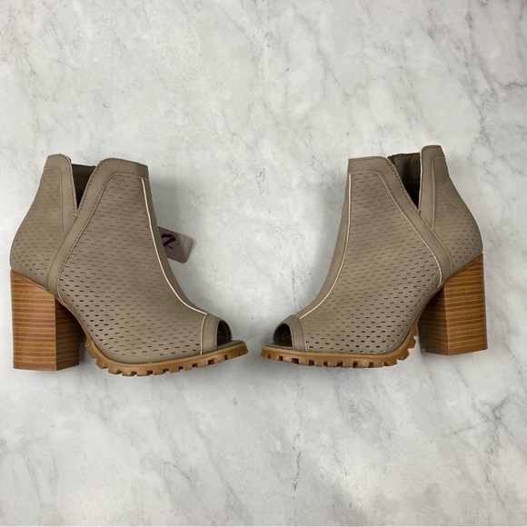 Seven7: Ashbury Stone Moto Biker Chunky Heel Peep Toe Ankle Boots Booties 6 NWT - Picture 3 of 8